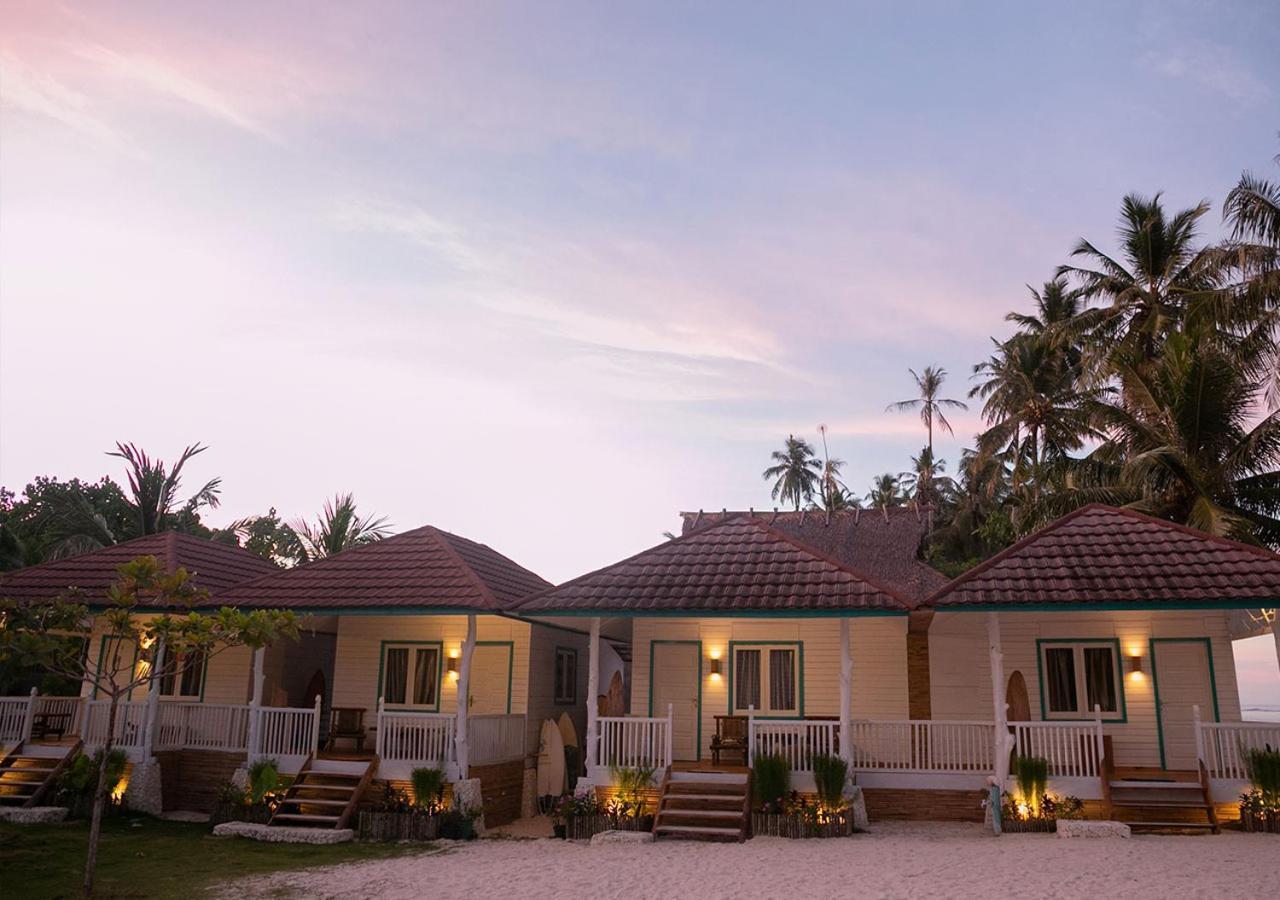 Katiet Beach Resort Mentawai Lances Right Hts Exterior foto